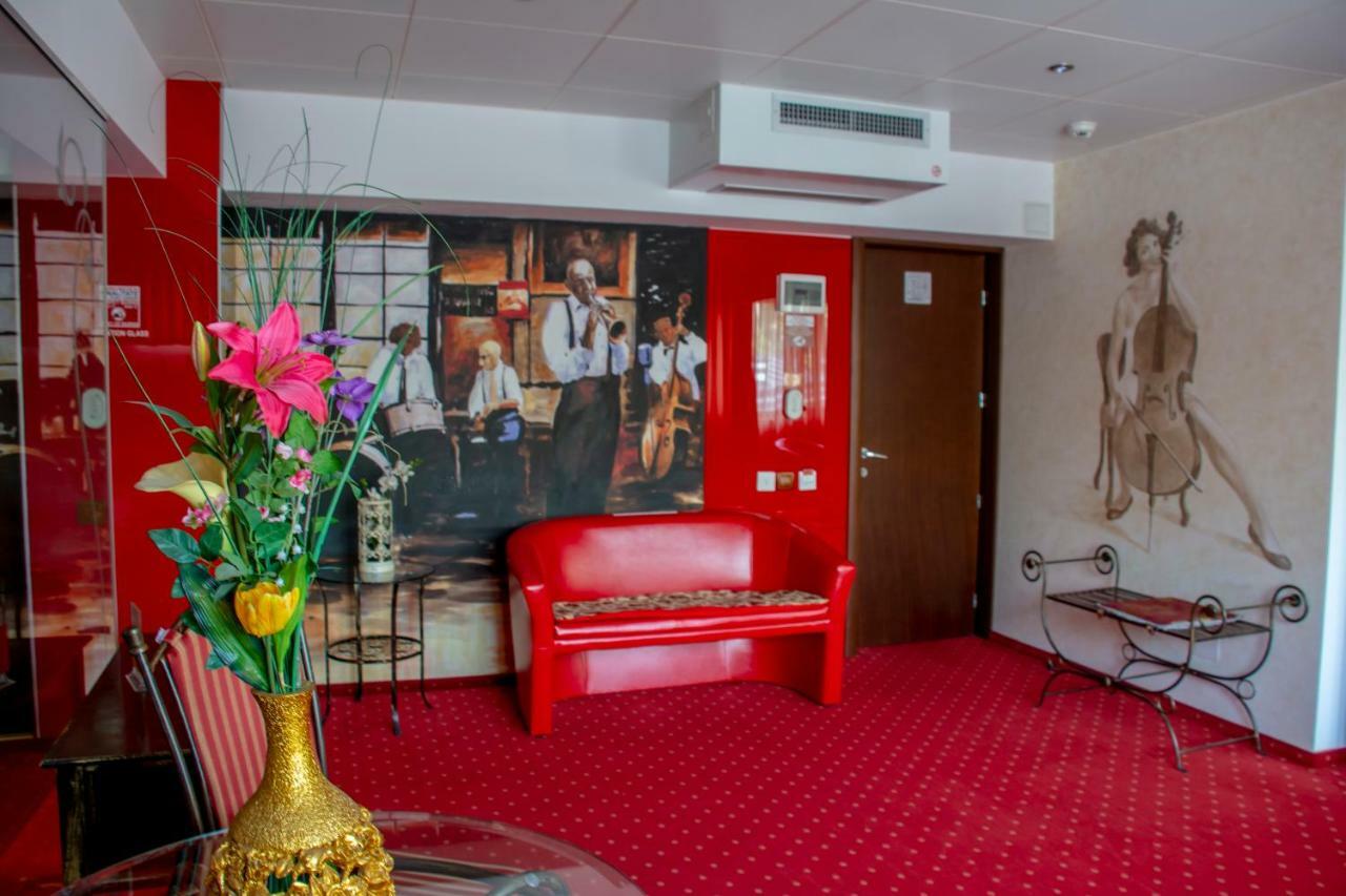 Grand Pier Boutique Luxury King And Queen Deluxe Rooms, With Free Welcome Breakfast For All Stays Up To 4 Nights Бухарест Экстерьер фото