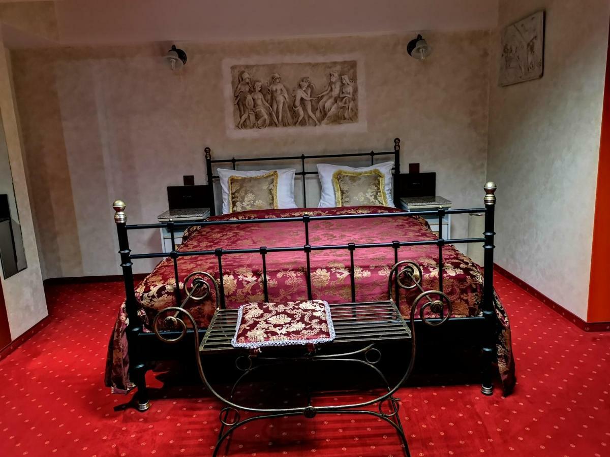 Grand Pier Boutique Luxury King And Queen Deluxe Rooms, With Free Welcome Breakfast For All Stays Up To 4 Nights Бухарест Экстерьер фото