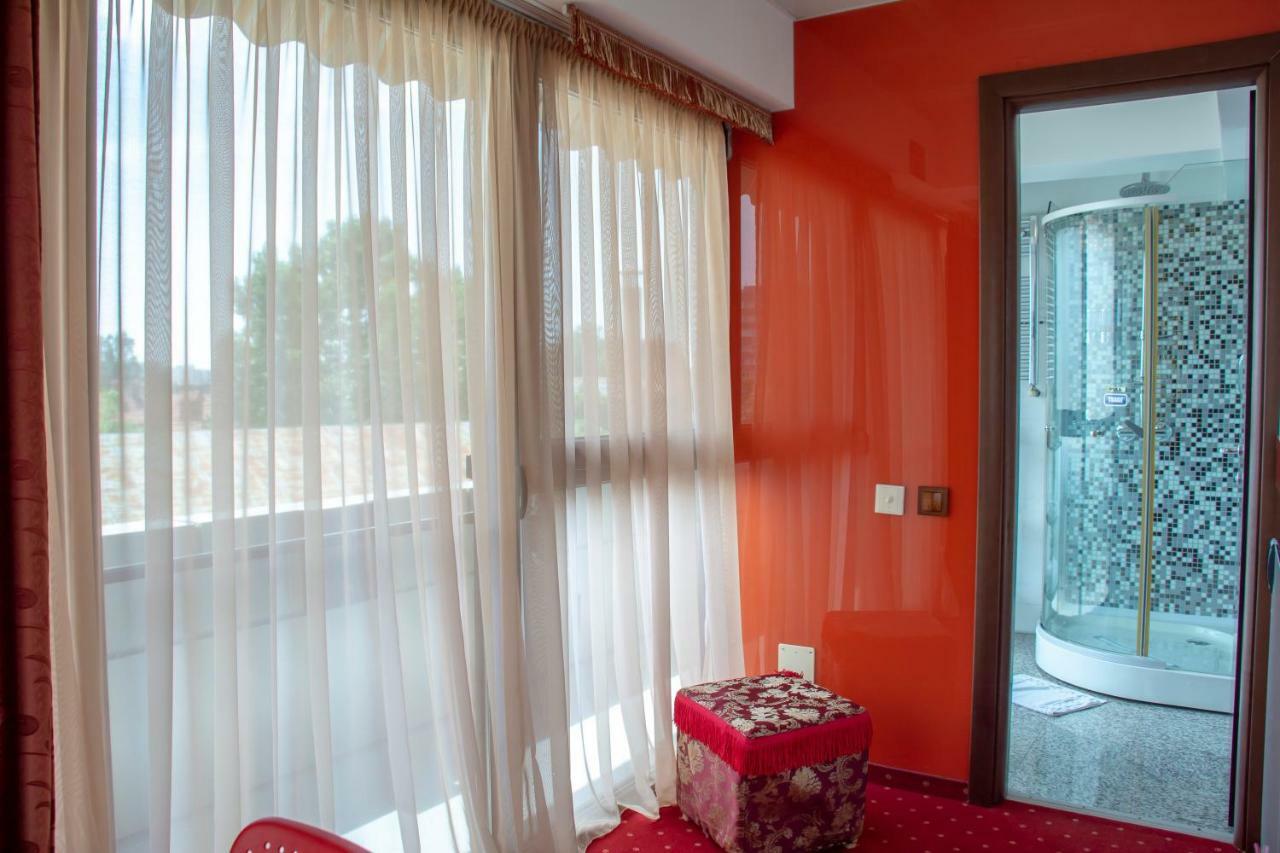 Grand Pier Boutique Luxury King And Queen Deluxe Rooms, With Free Welcome Breakfast For All Stays Up To 4 Nights Бухарест Экстерьер фото
